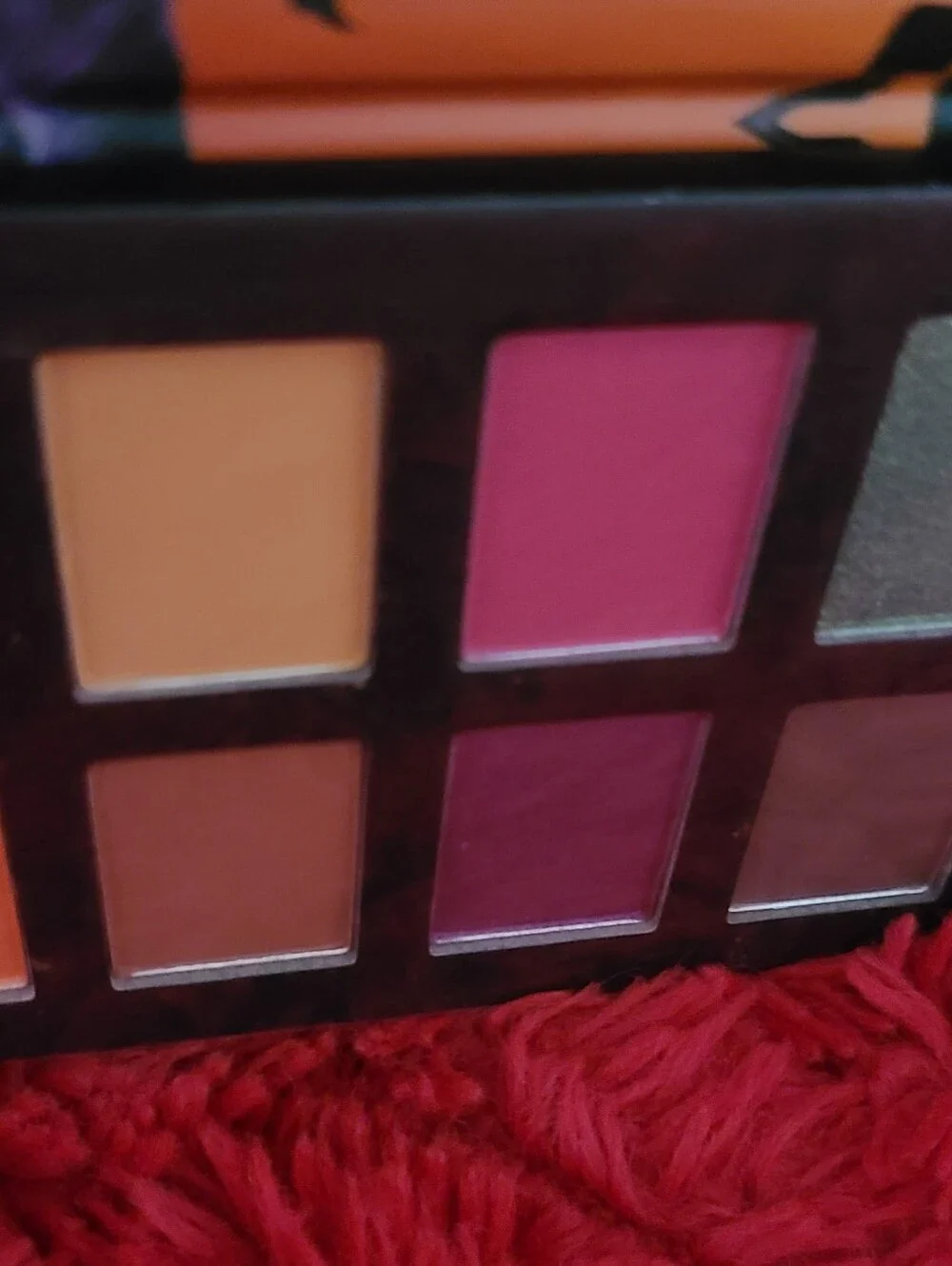 NYX 7 PC SET♤10 pan Eyeshadow Palette & 6 Butter Glosses.